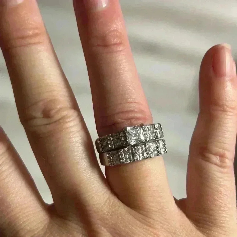 Elegant Silver Women's Ring Set Size 6
